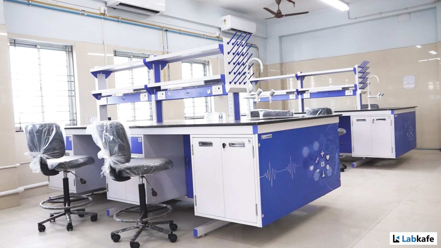 Best Practices to Design an Efficient and Safe School Science Lab ...