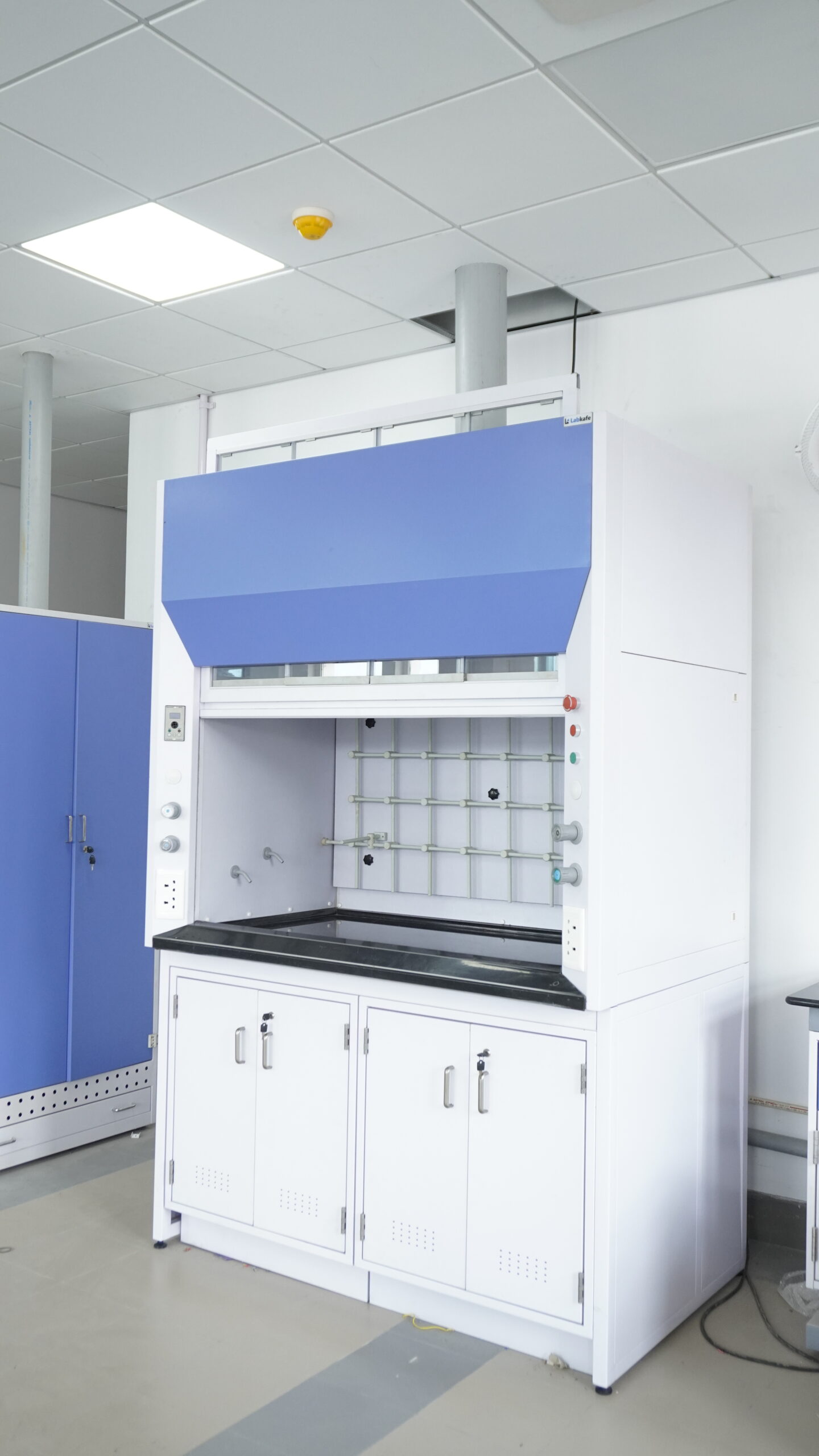Top 10 Safety Tips for Using a Fume Cabinet in a School