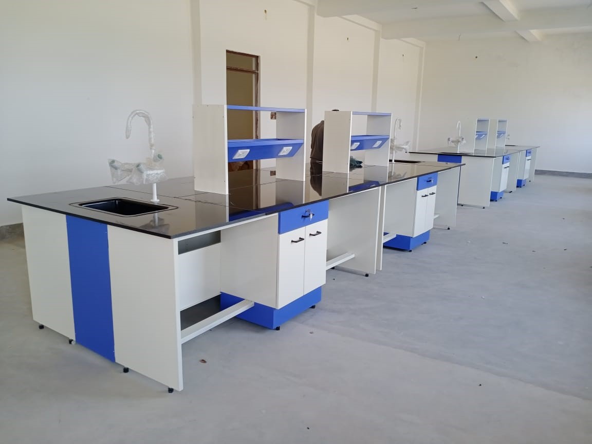 Everything You Need to Know About Lab Workbenches 3
